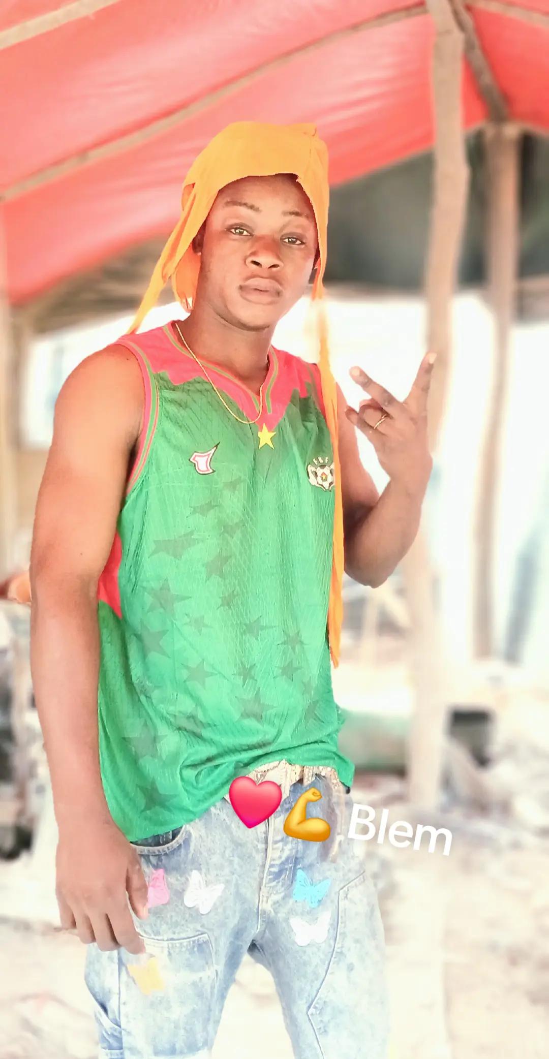 @Blem dix millions ♥️🔥🇧🇫