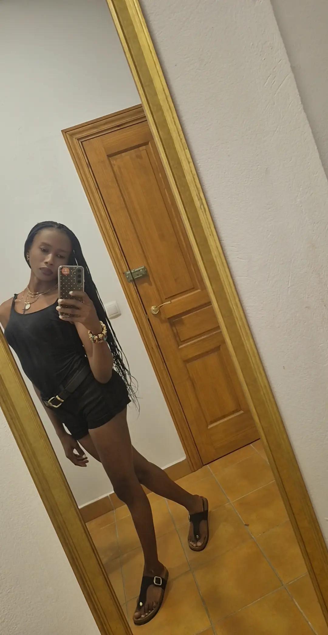 @🇭🇹Re&iuml;na d'Espagne🇪🇦
