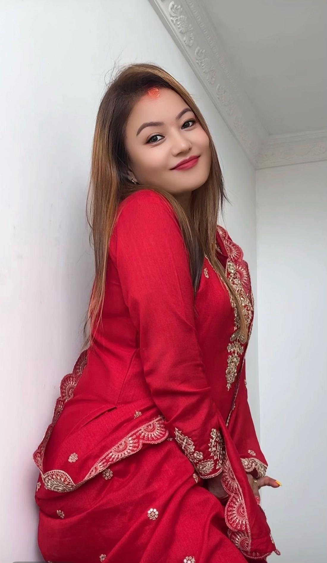 @🧿👑SHANKHUUमहारानी👑🧿