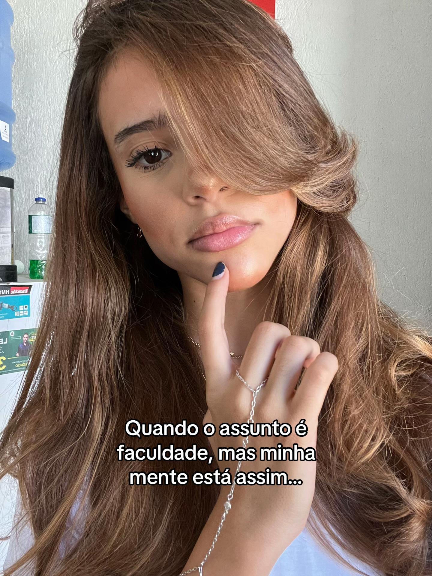 @ℬℯ𝒶𝓉𝓇𝒾𝓏 𝒪𝓁𝒾𝓋ℯ𝒾𝓇𝒶🪽