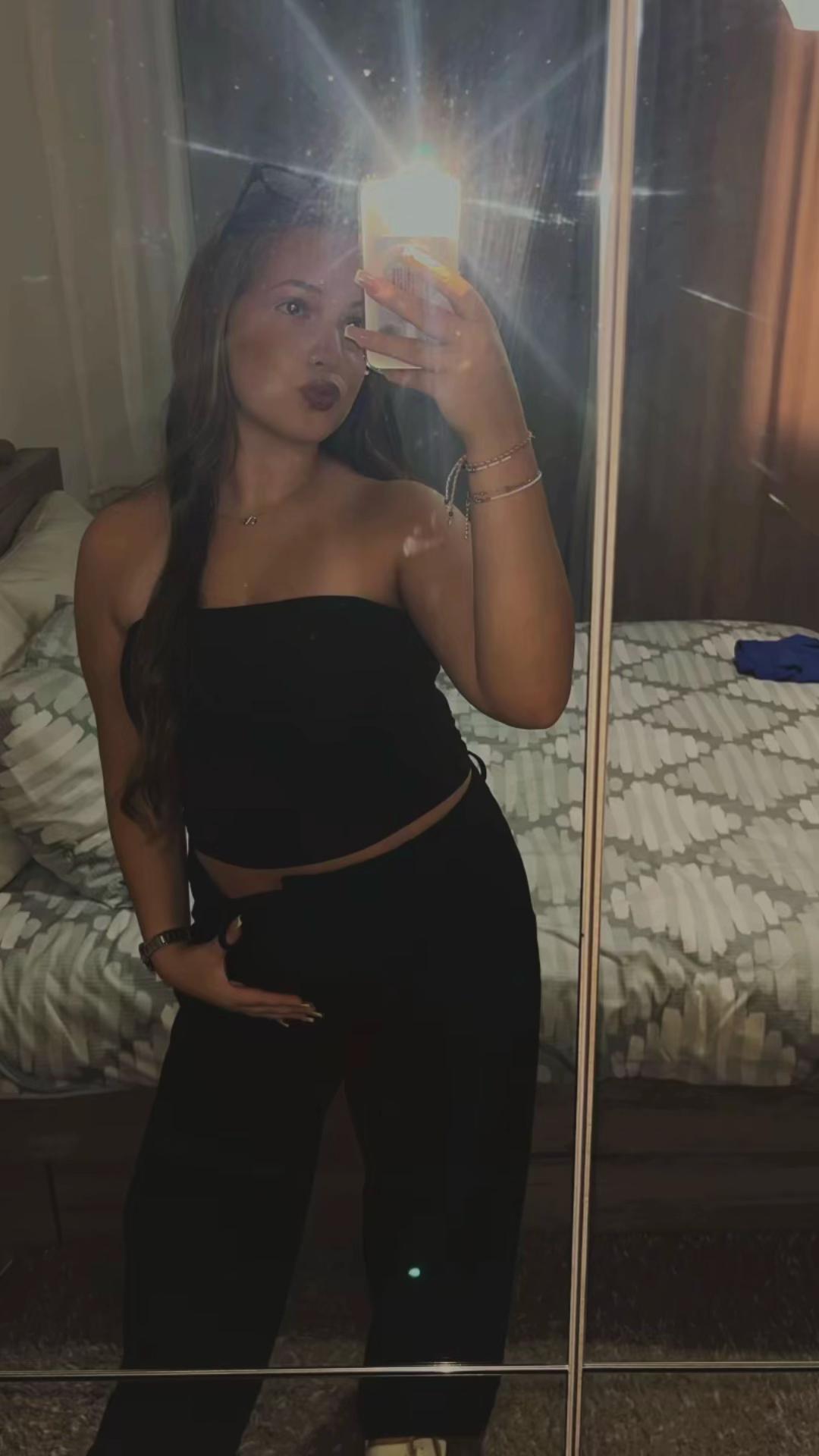 @𝒾𝓋ℴ𝓃𝒶