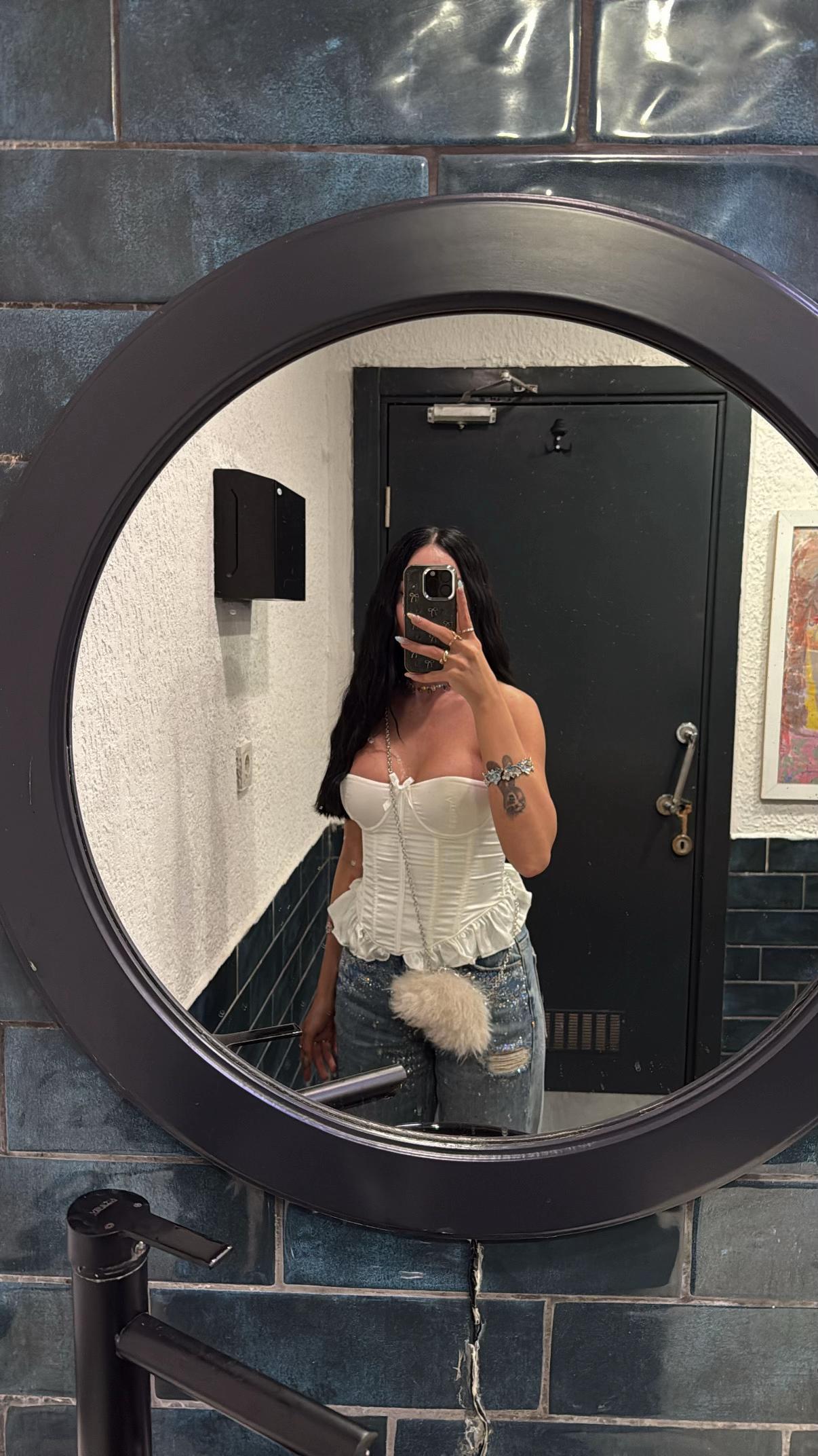 @Neselllaa