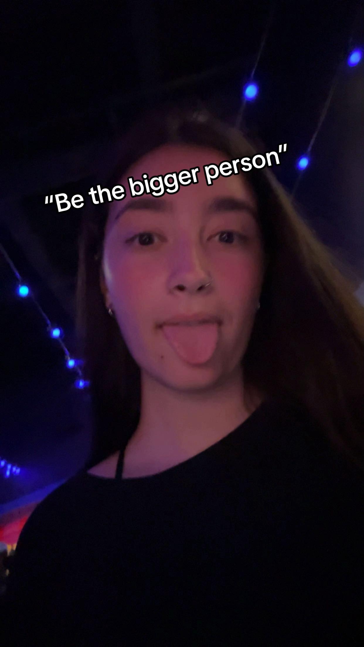 @Lola.