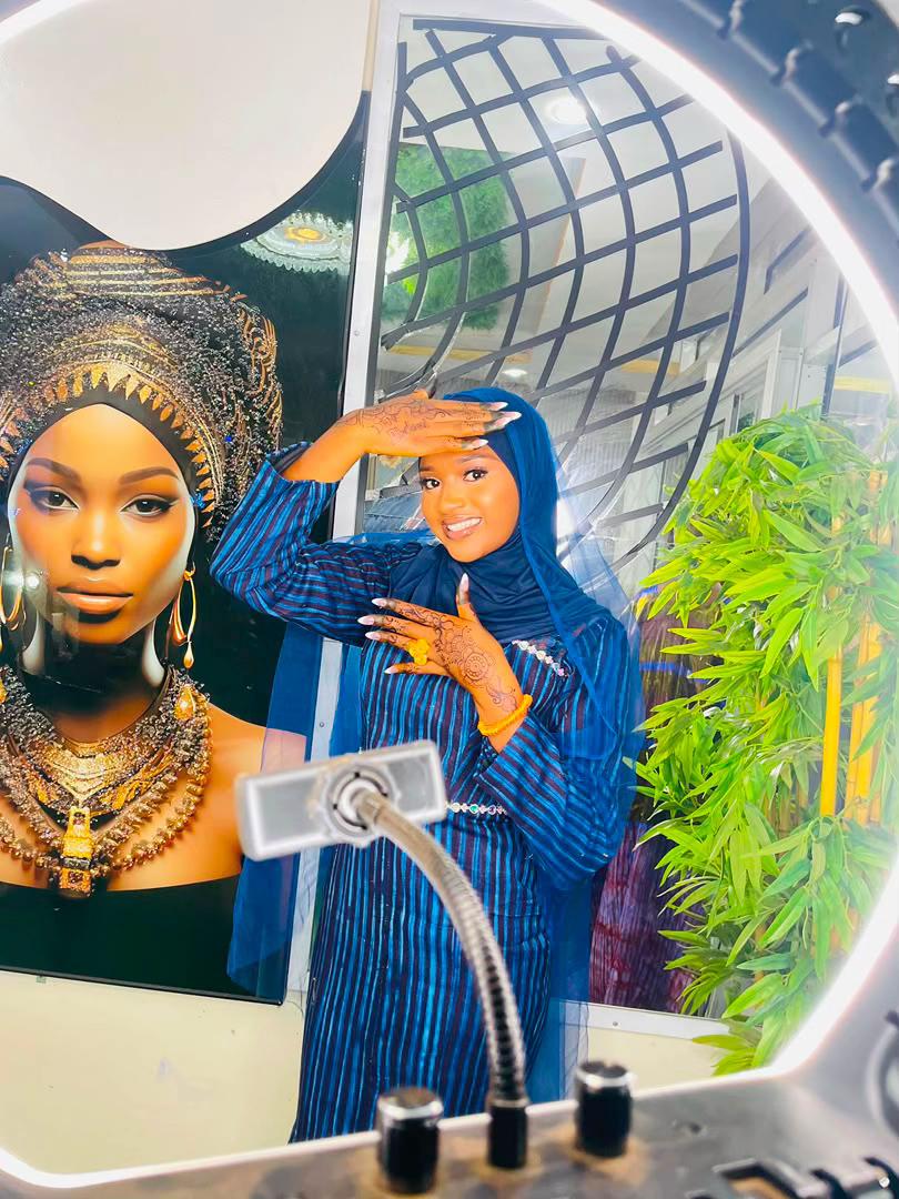 @Meriem🇬🇳🇪🇸✨💫