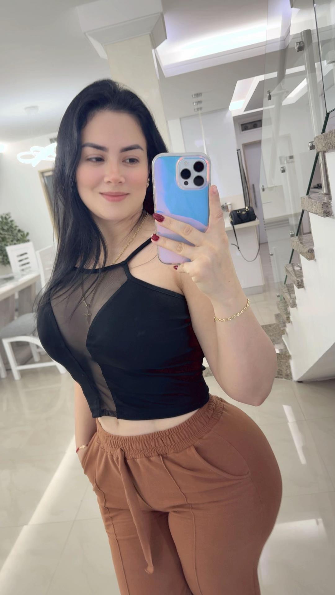 @whitney villalobos🍓