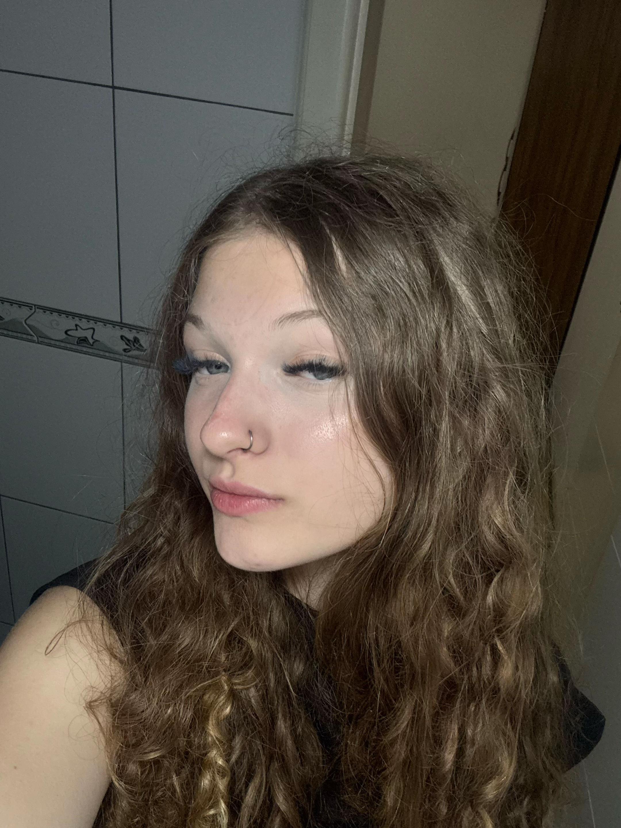 @🧜🏻♀️