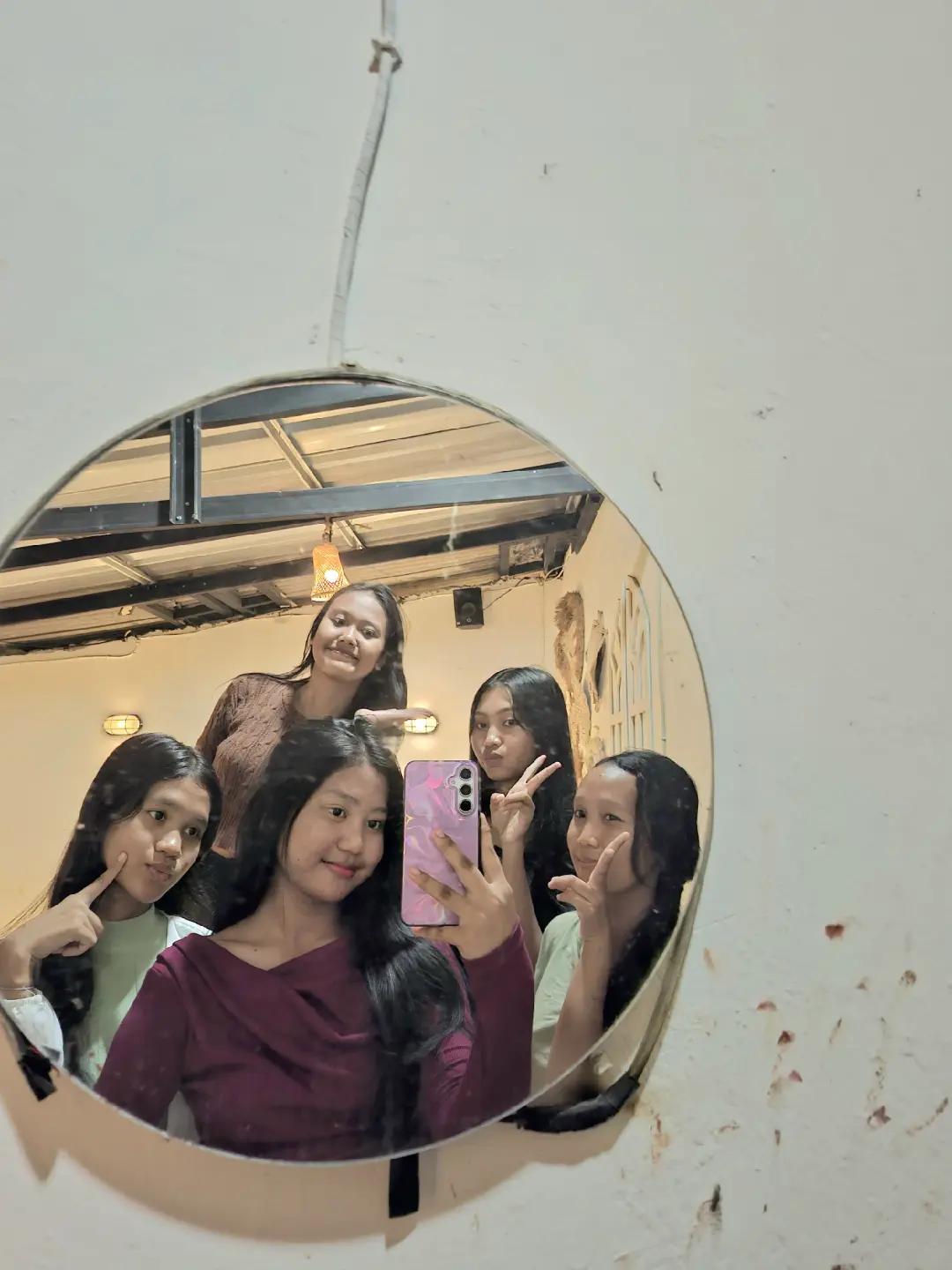 @dekkk_widyaa21