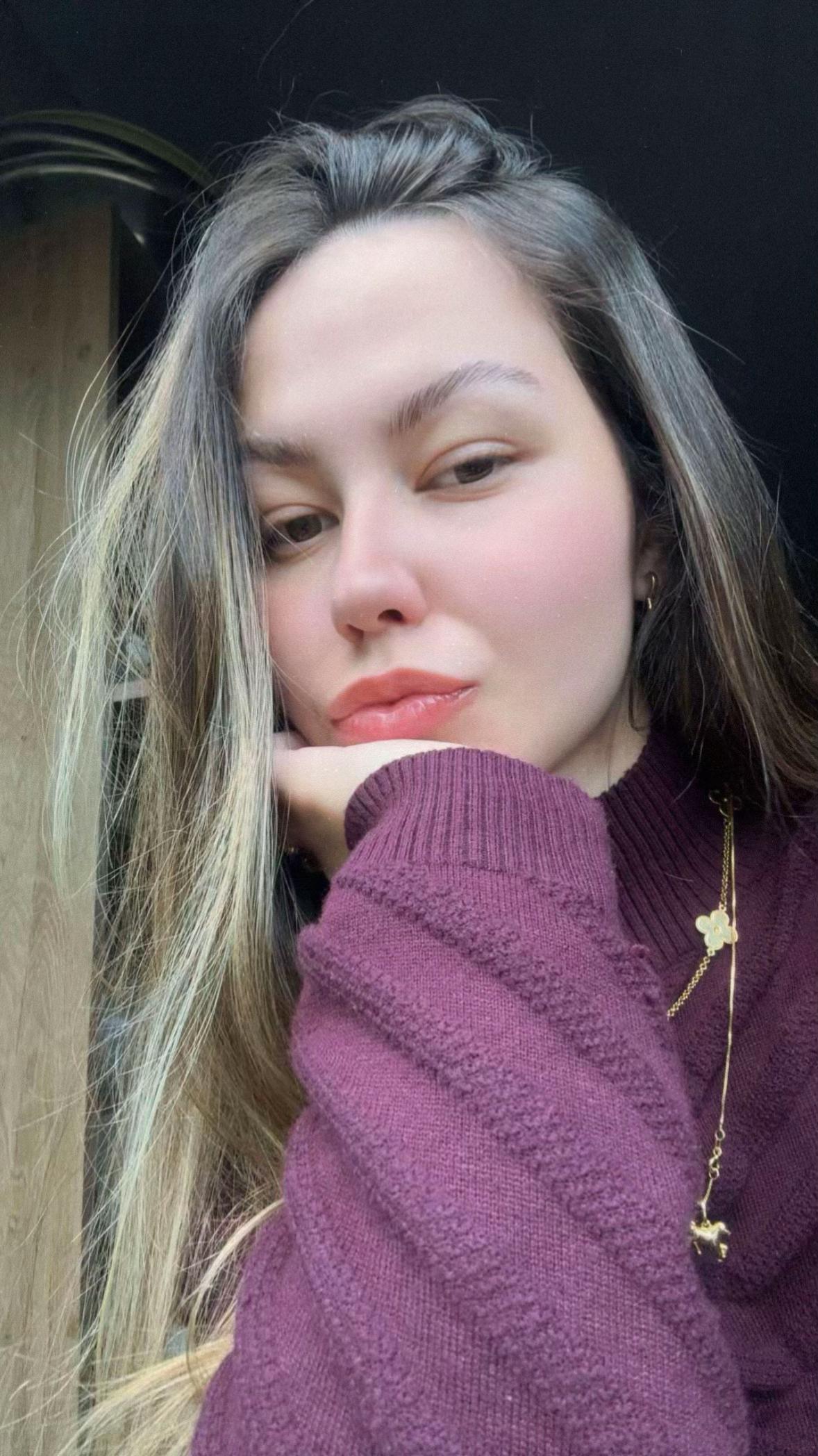 @Ana Laura