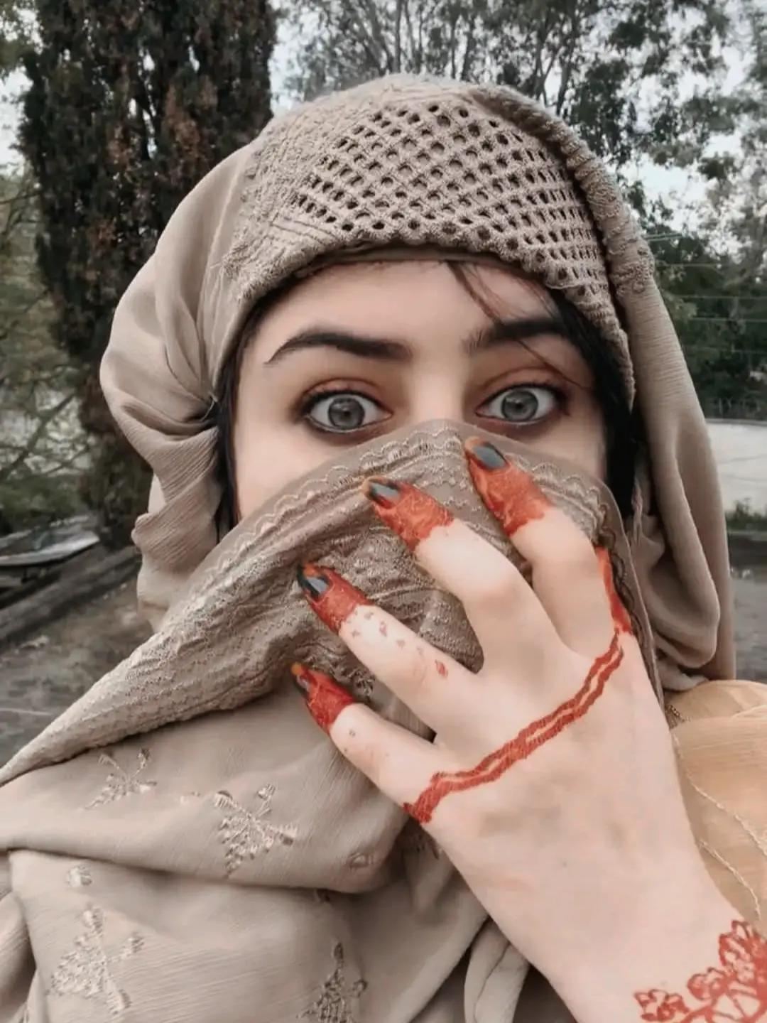 @ګلابو 👀