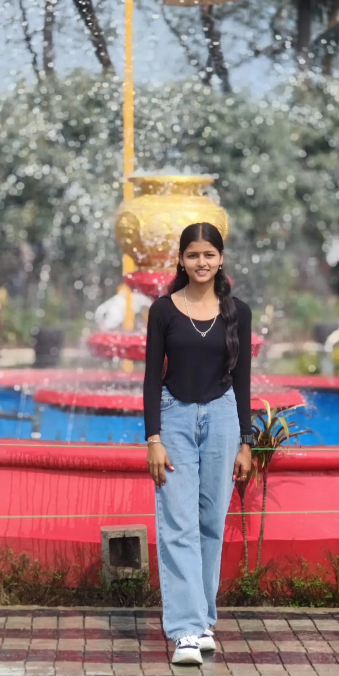 @nishu🦋🥀💫