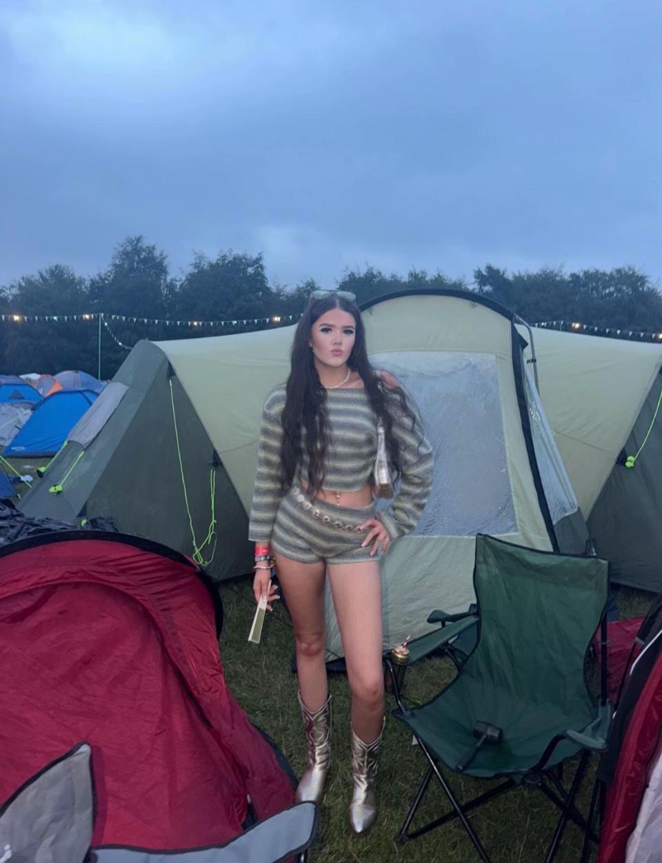 @𝐌𝐢𝐥𝐥𝐢𝐞 𝐇𝐚𝐫𝐭𝐥𝐞𝐲