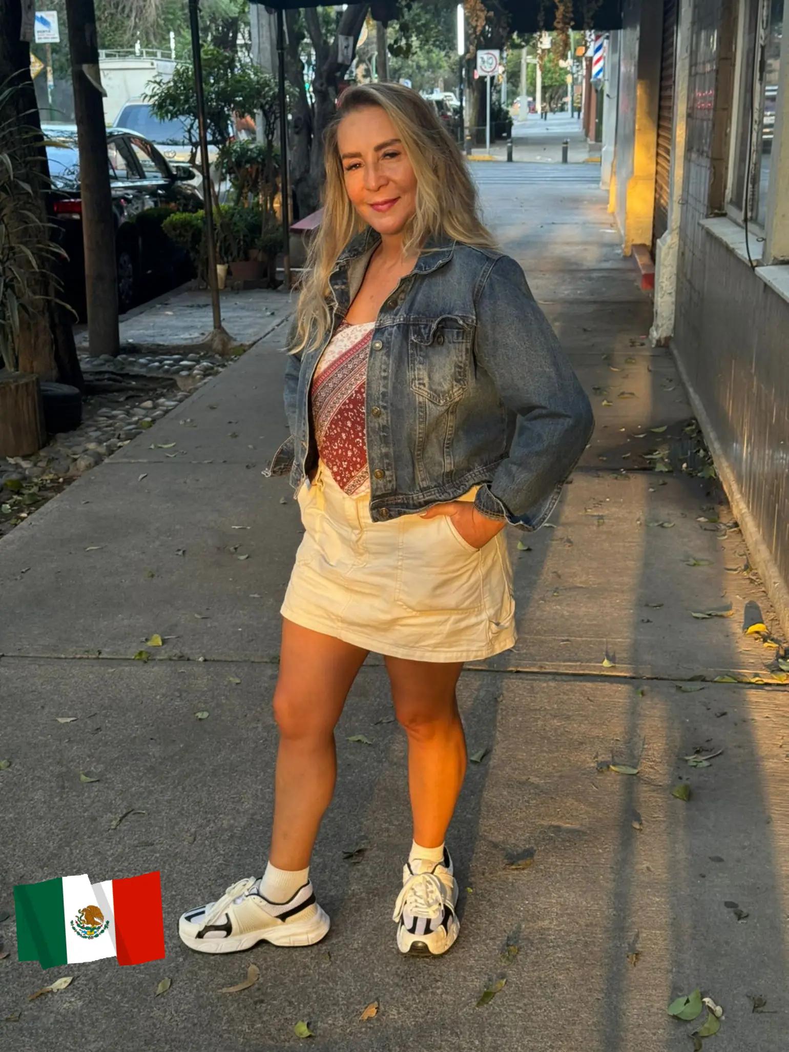 @ticklucia
