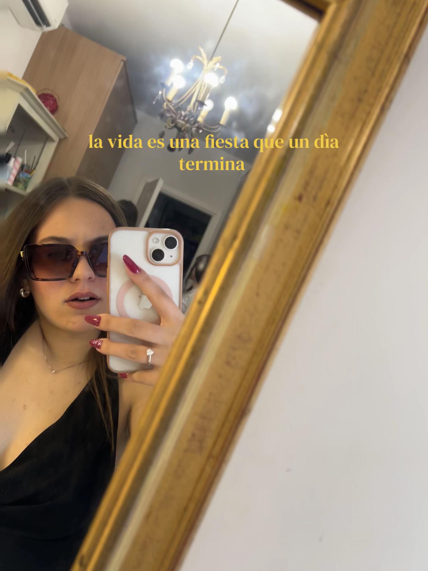 @👑