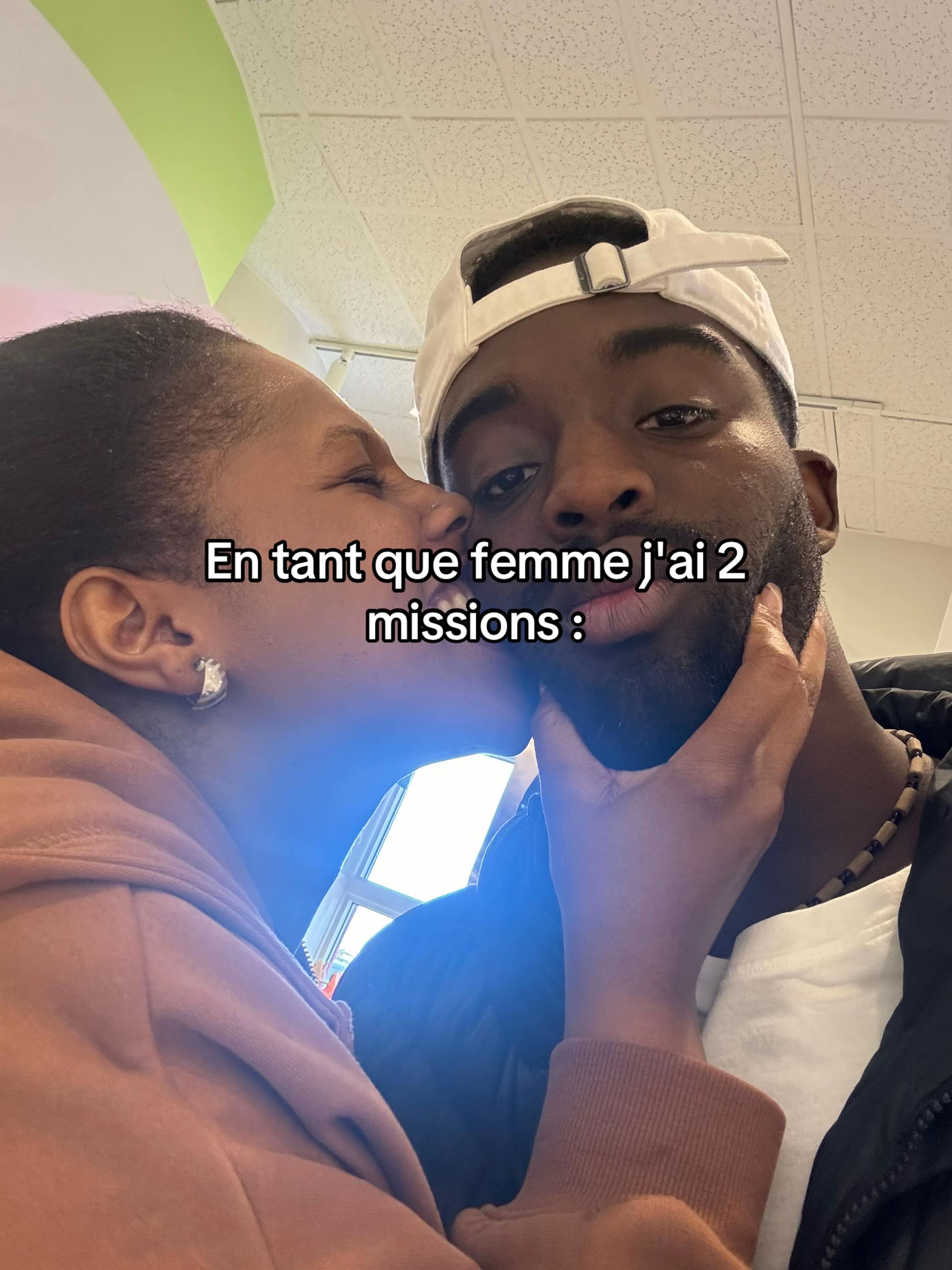 @🧑🏿&zwj;🦱👧🏾