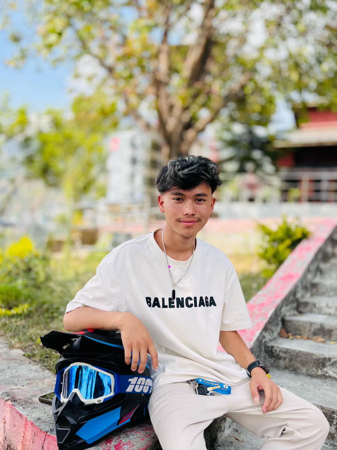 @CHARAN MAGAR 📸