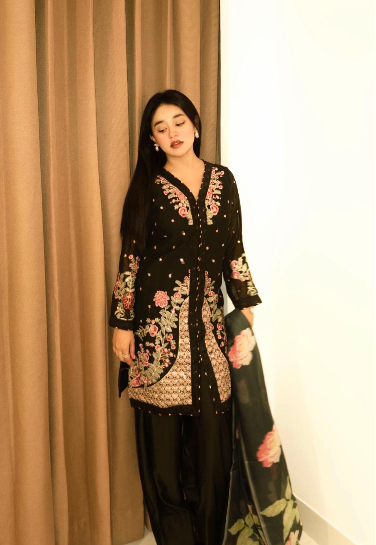 @Anisa ibnat khan
