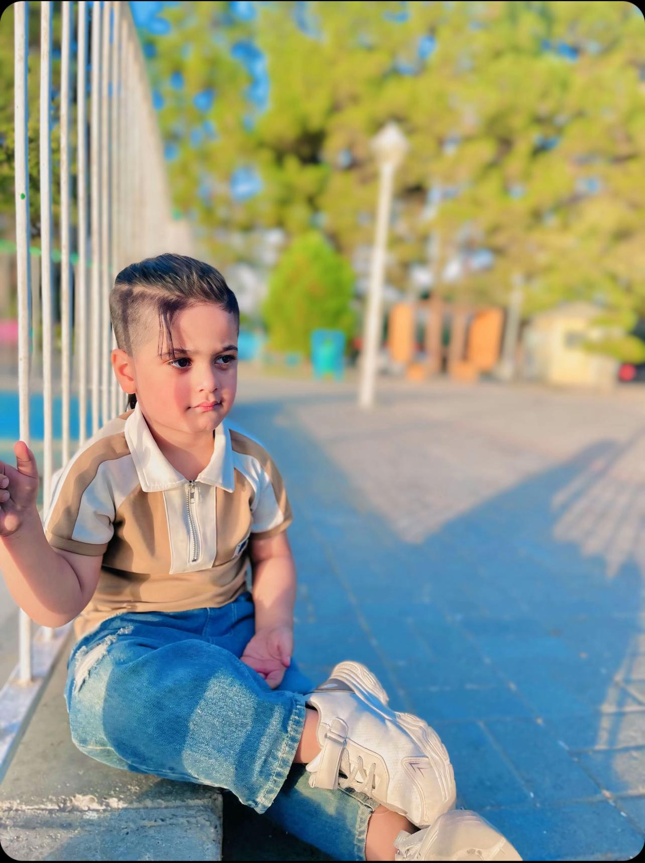 @ادم ال حسن