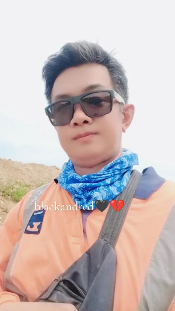 @Black&Red