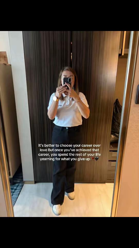 @Yna 🥀🖤