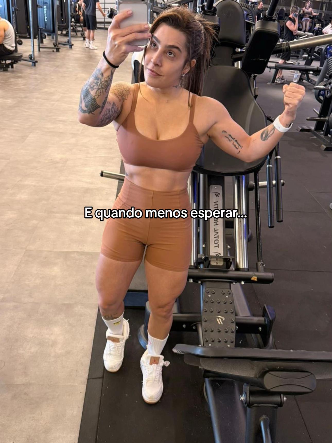 @lauanaprado