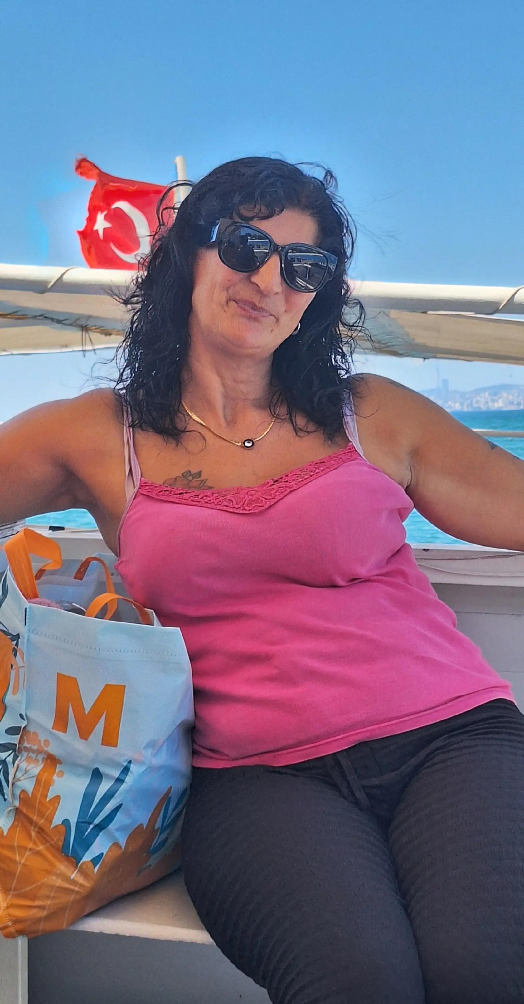 @✌️Leyla yildiz✌️