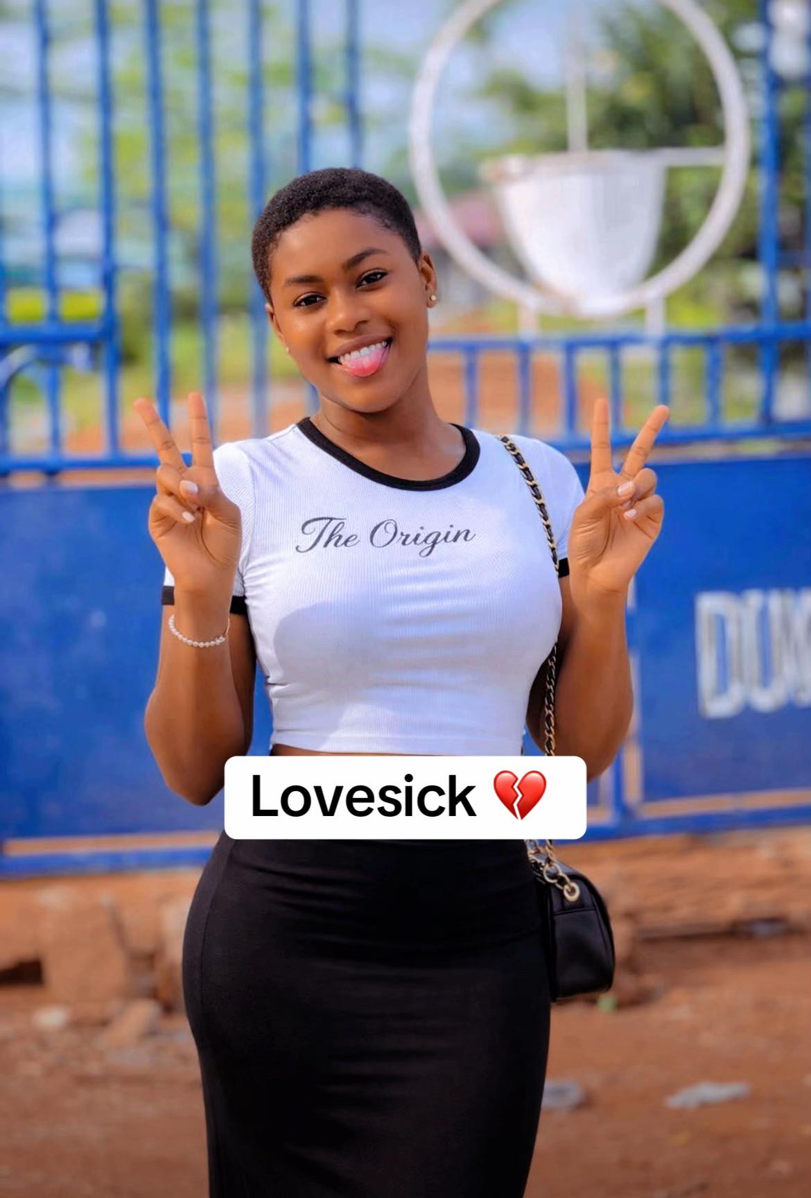 @High school Girl 🥰