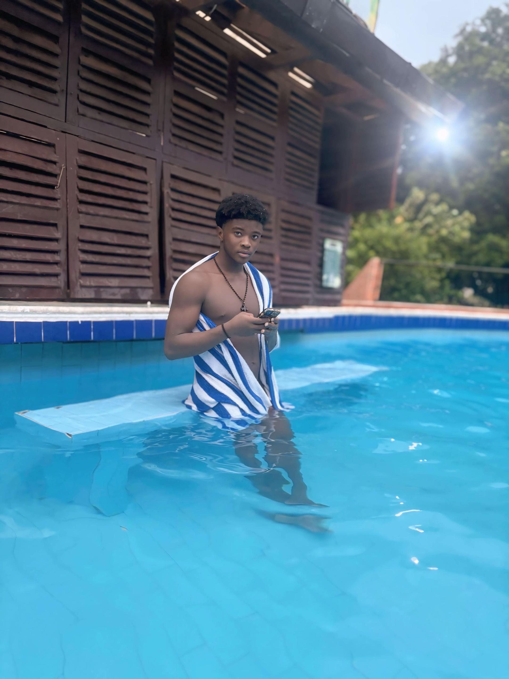 @𝐁𝐔𝐆𝐀𝐓𝐓𝐈 🇬🇭