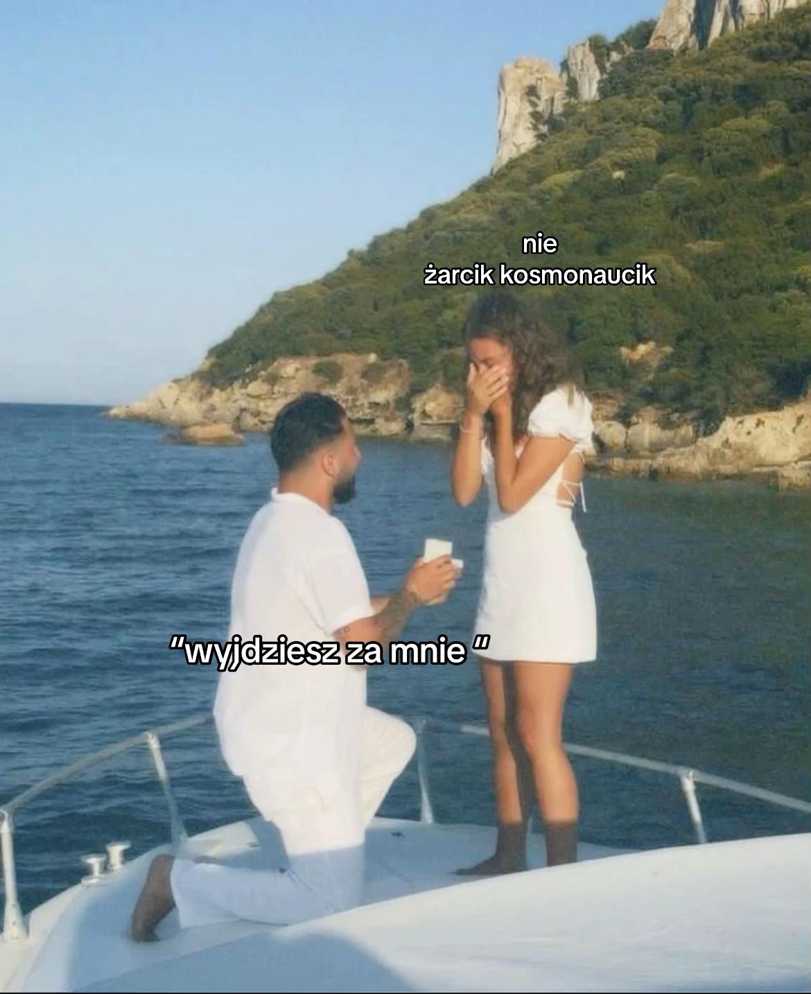 @helloroksa