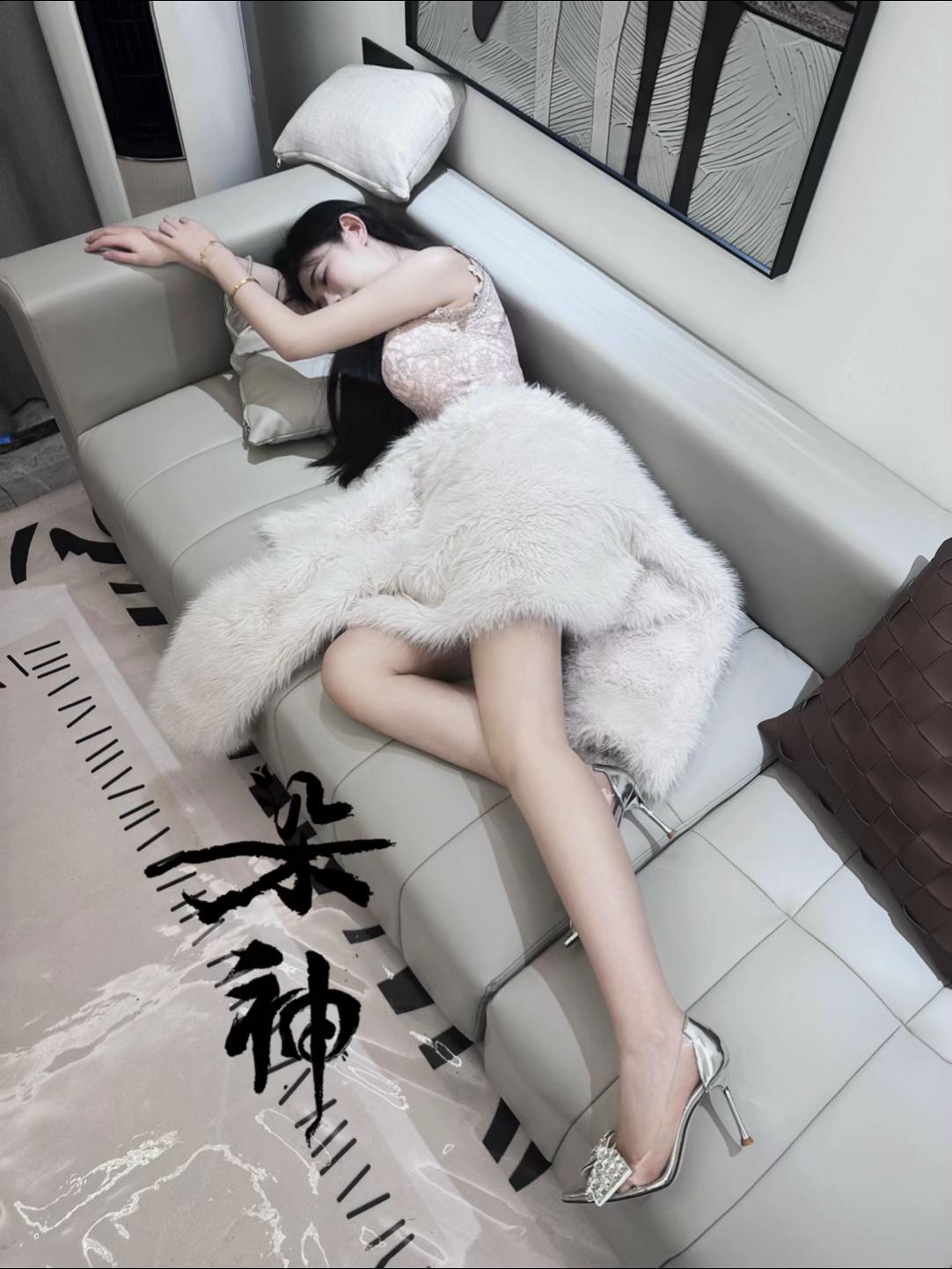 @朵朵女王
