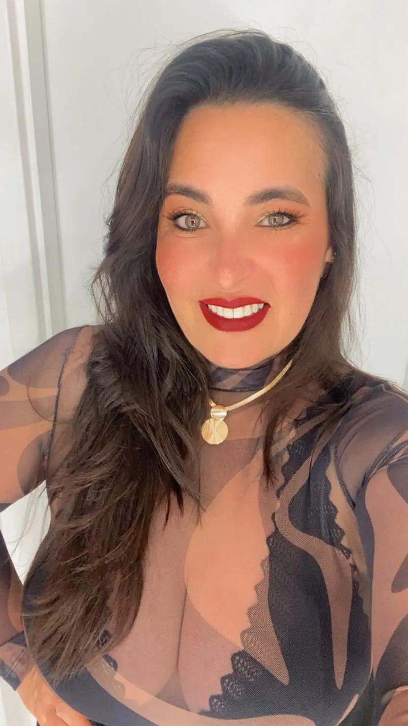 @renata_com