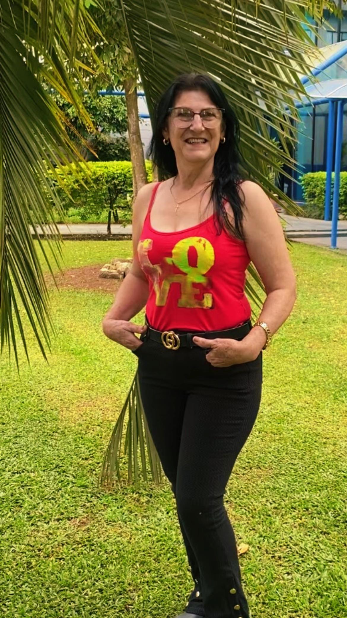 @Édina a bonitona do Tiktok💃