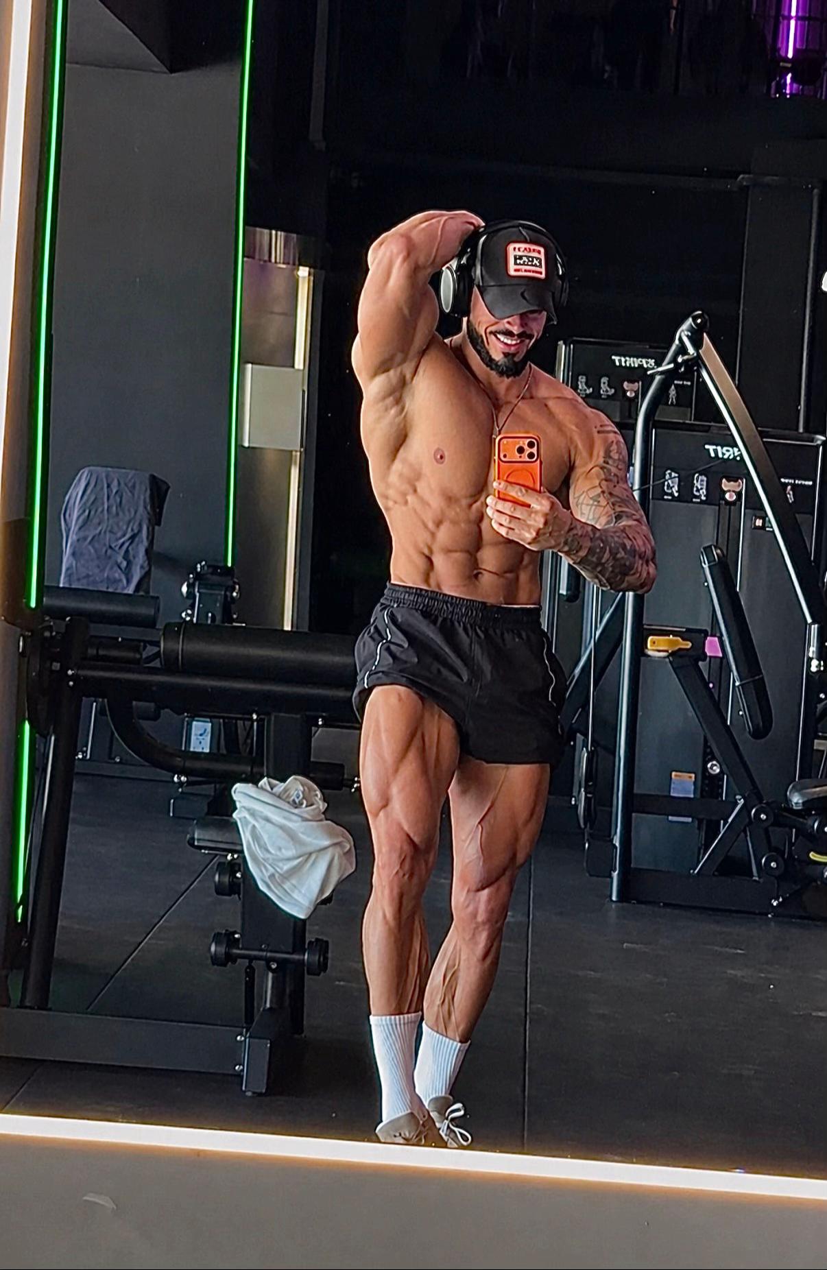 @Georgearvat_