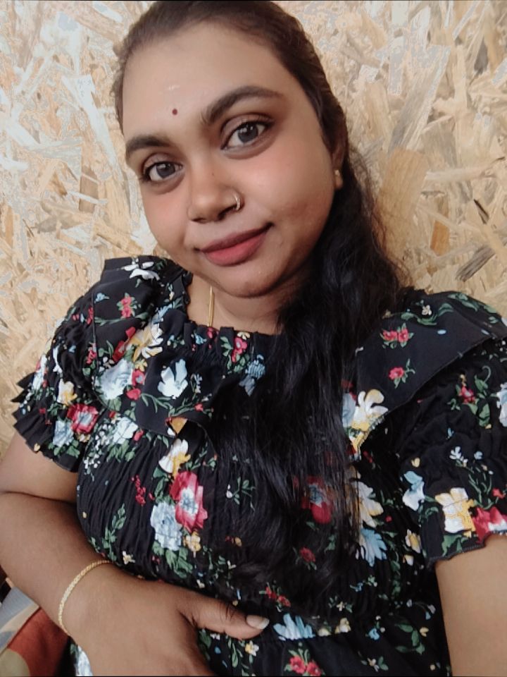 @Nandhini 👑❤️
