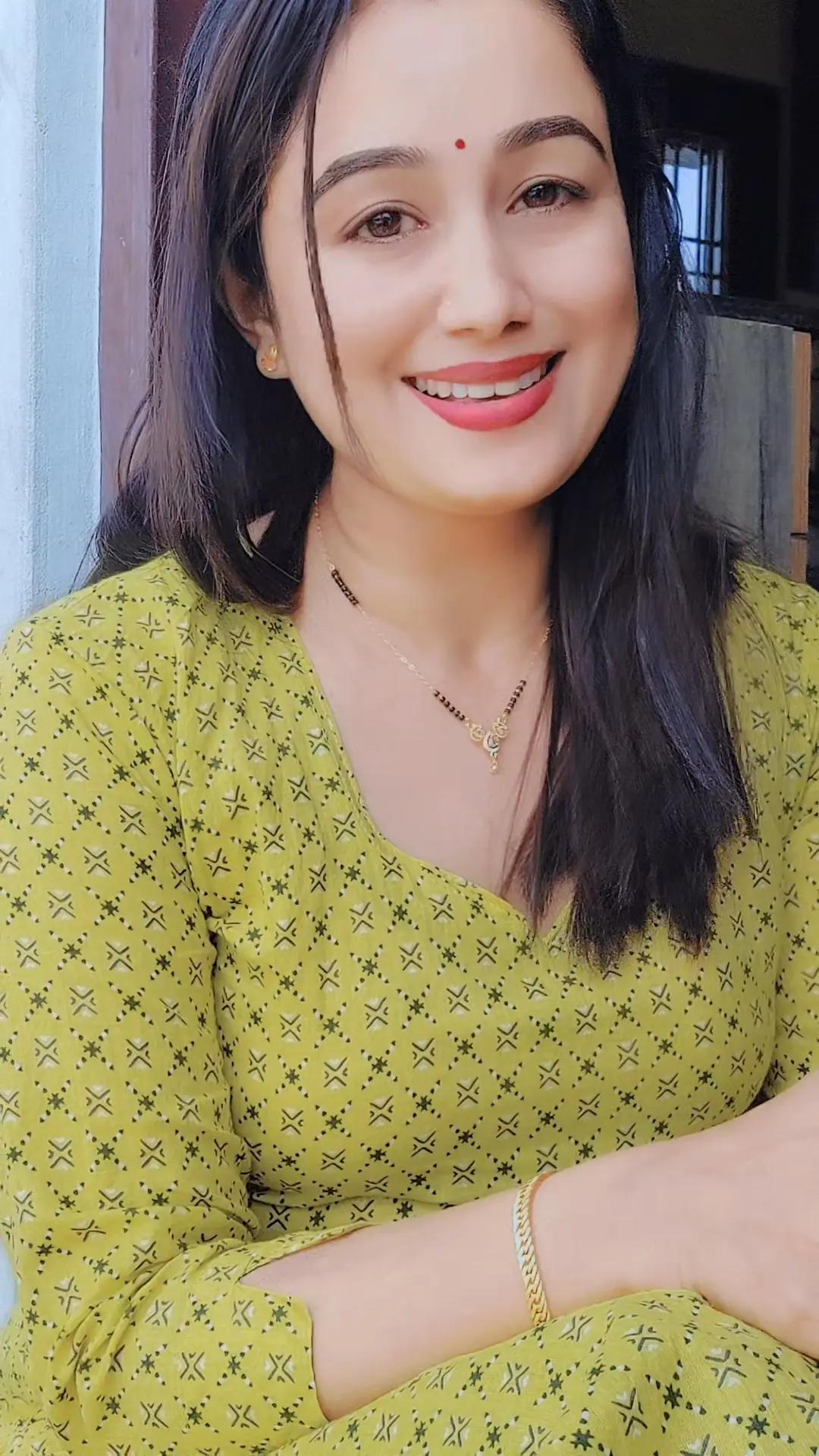 @𝐒𝐚𝐫𝐝𝐚 𝐍𝐞𝐮𝐩𝐚𝐧𝐞
