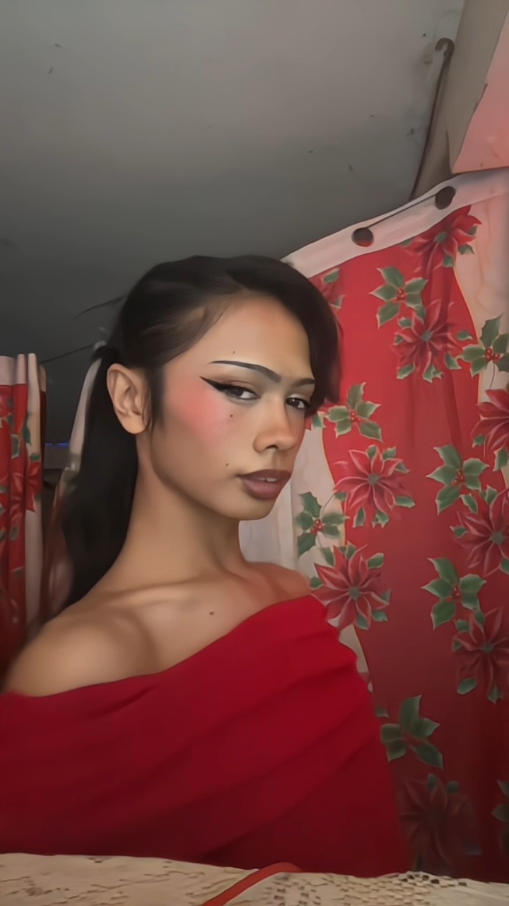 @ur.gurl_zxn