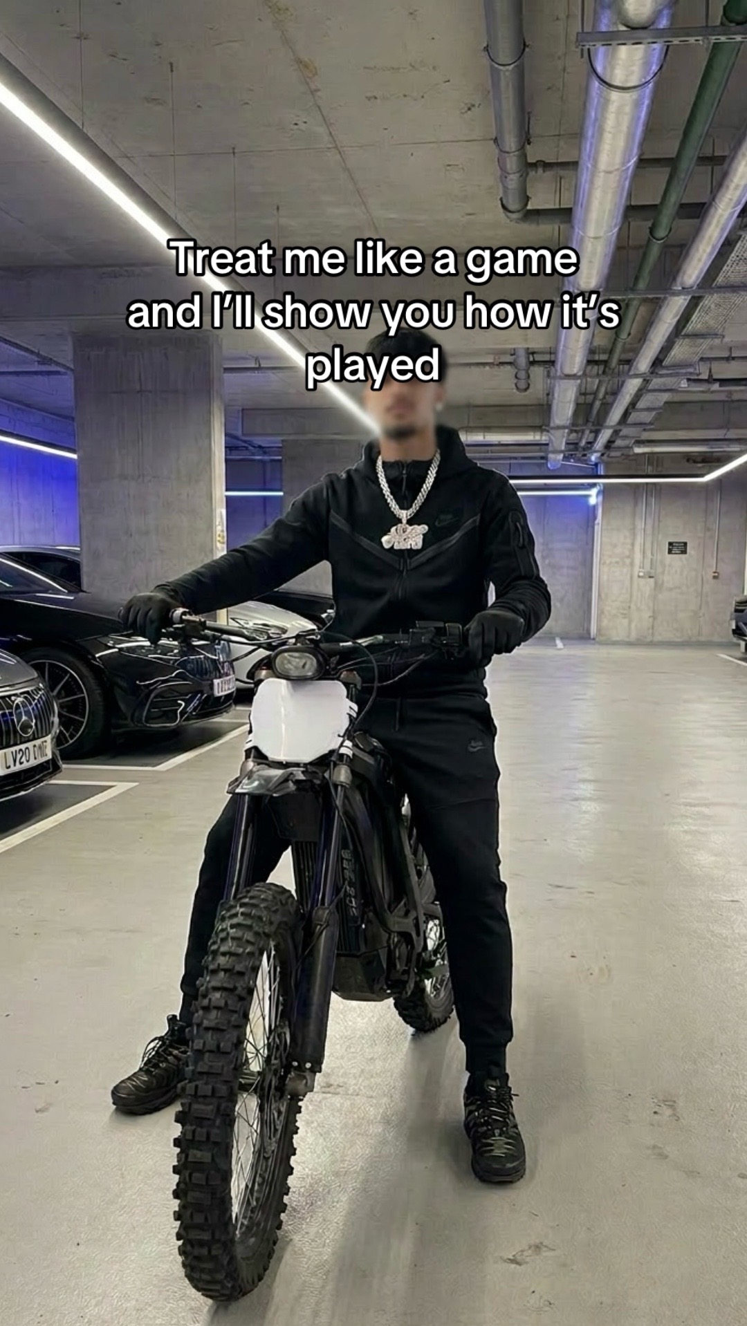 @H4
