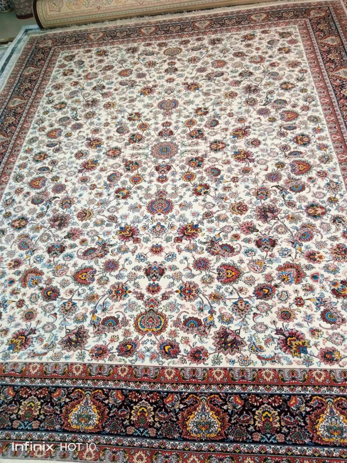 @KHAN Carpets and Rugs