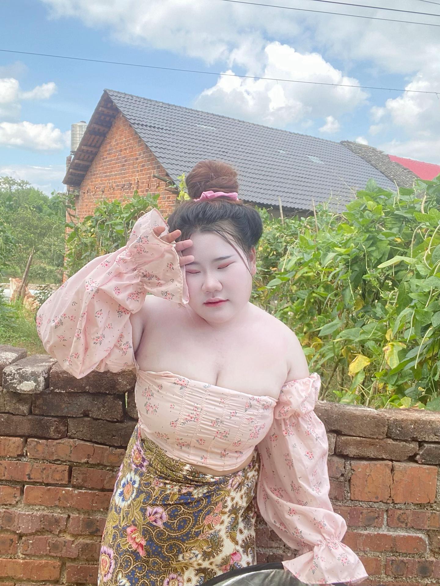 @ນີລາຢ່າງ
