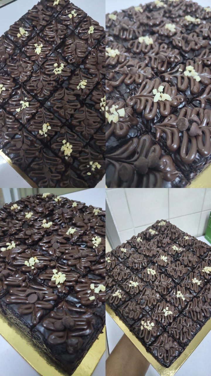 @ST Desserts House