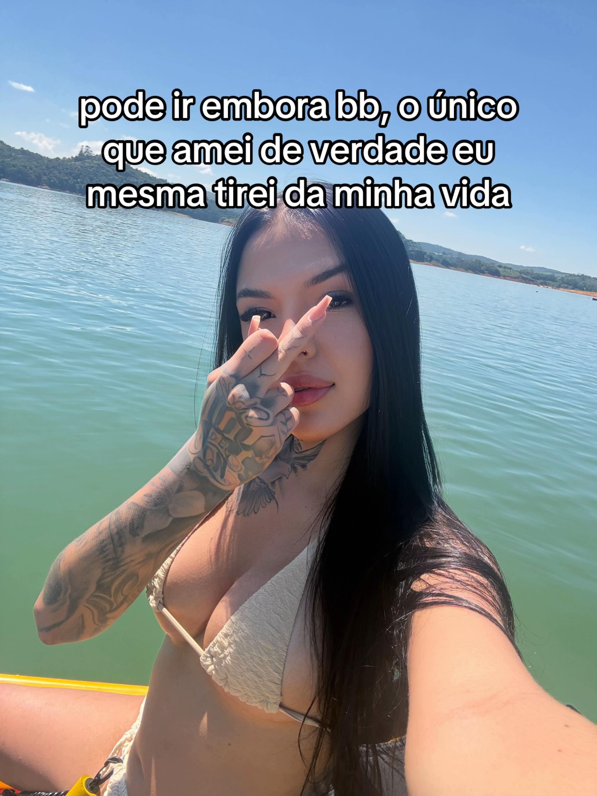 @_sabriinamacedo_