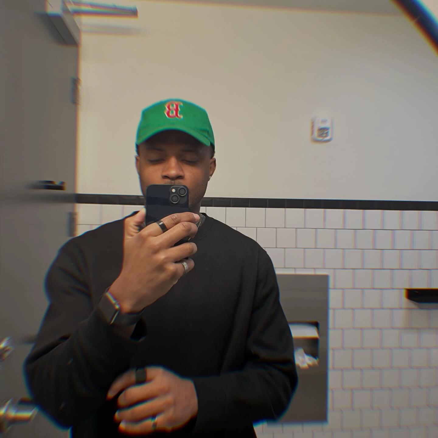 @LM 🤴🏾