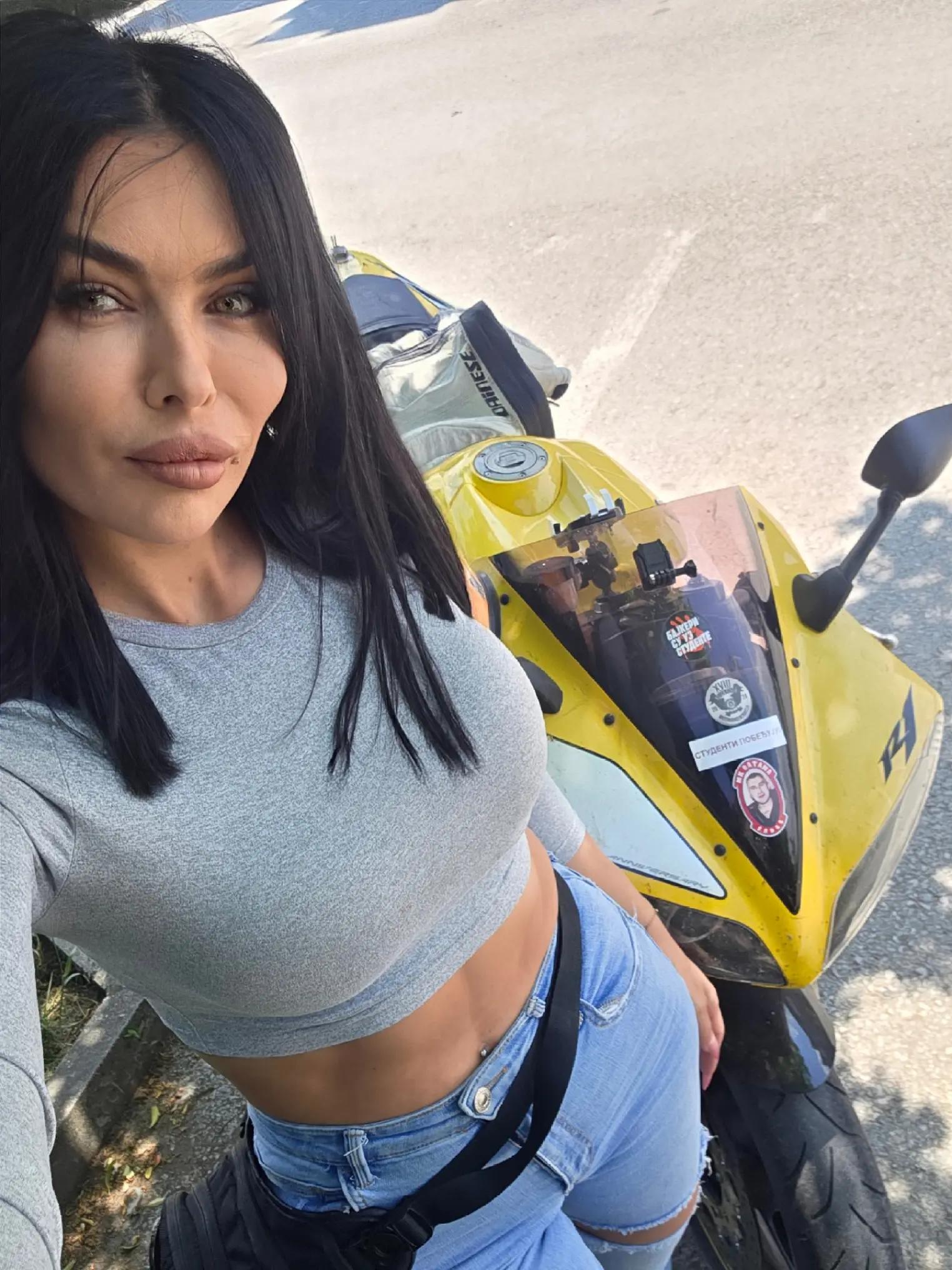 @D❤️A❤️C❤️A 🏍Born to ride🏍