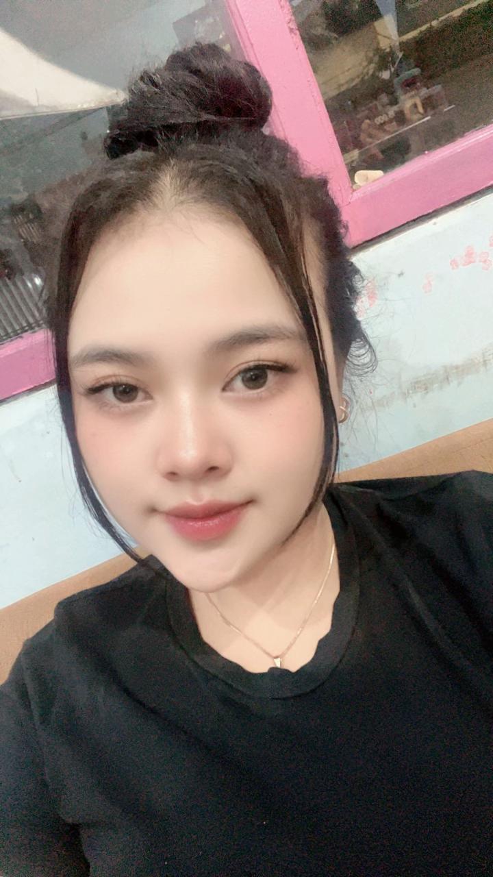 @Anggunamelya27