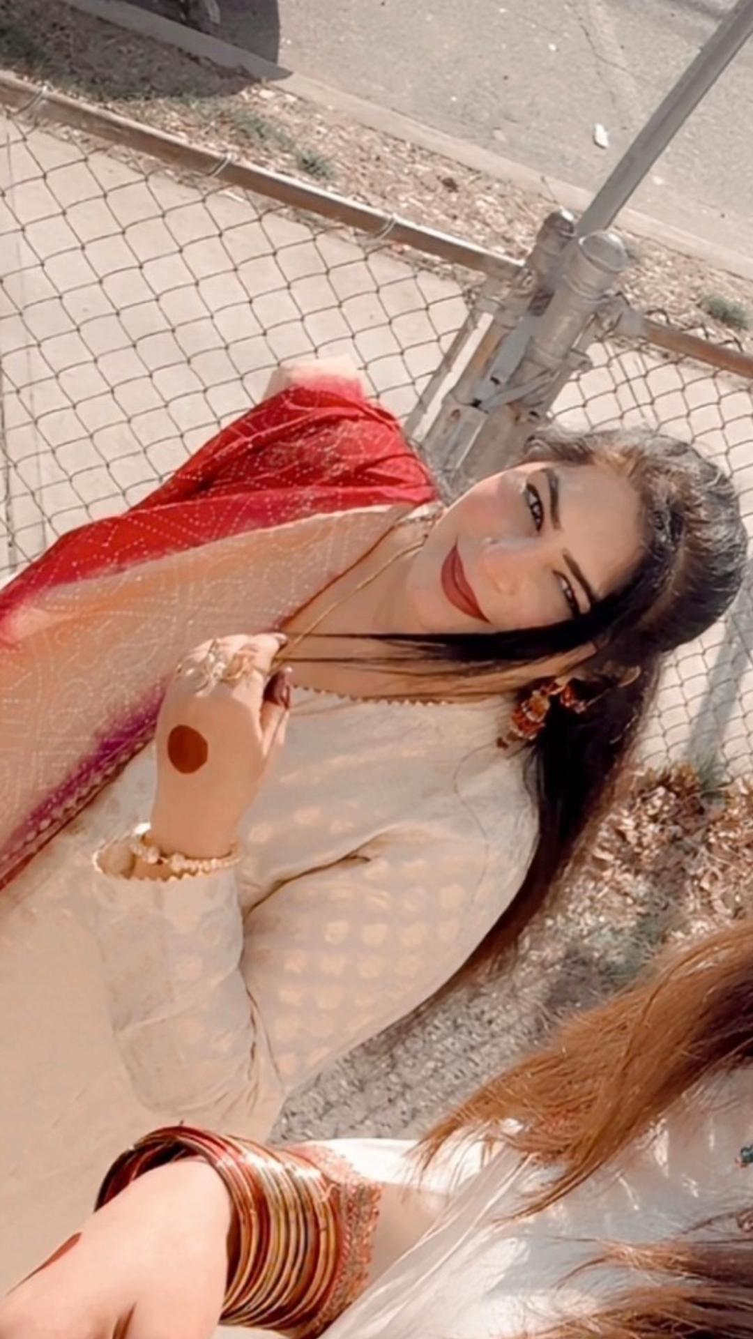 @Benish manzoor💕