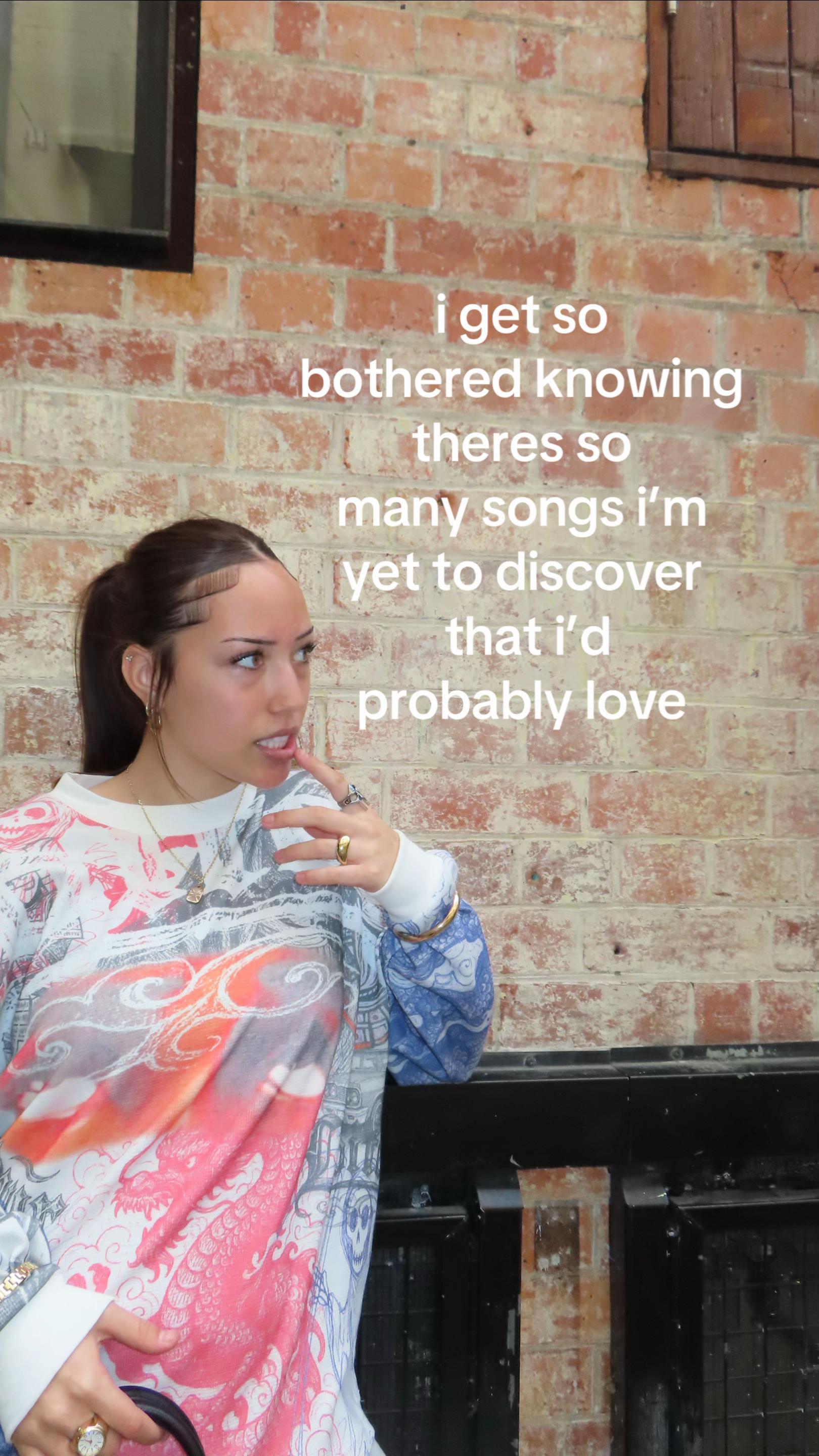 @⃟adele