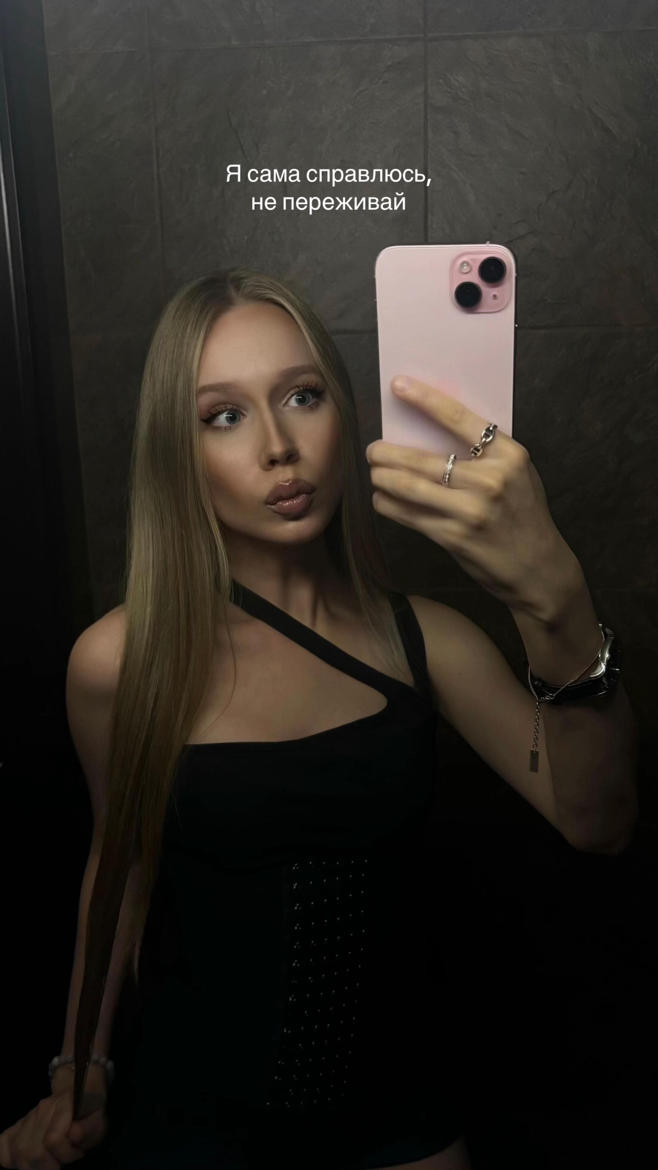 @𝒟.