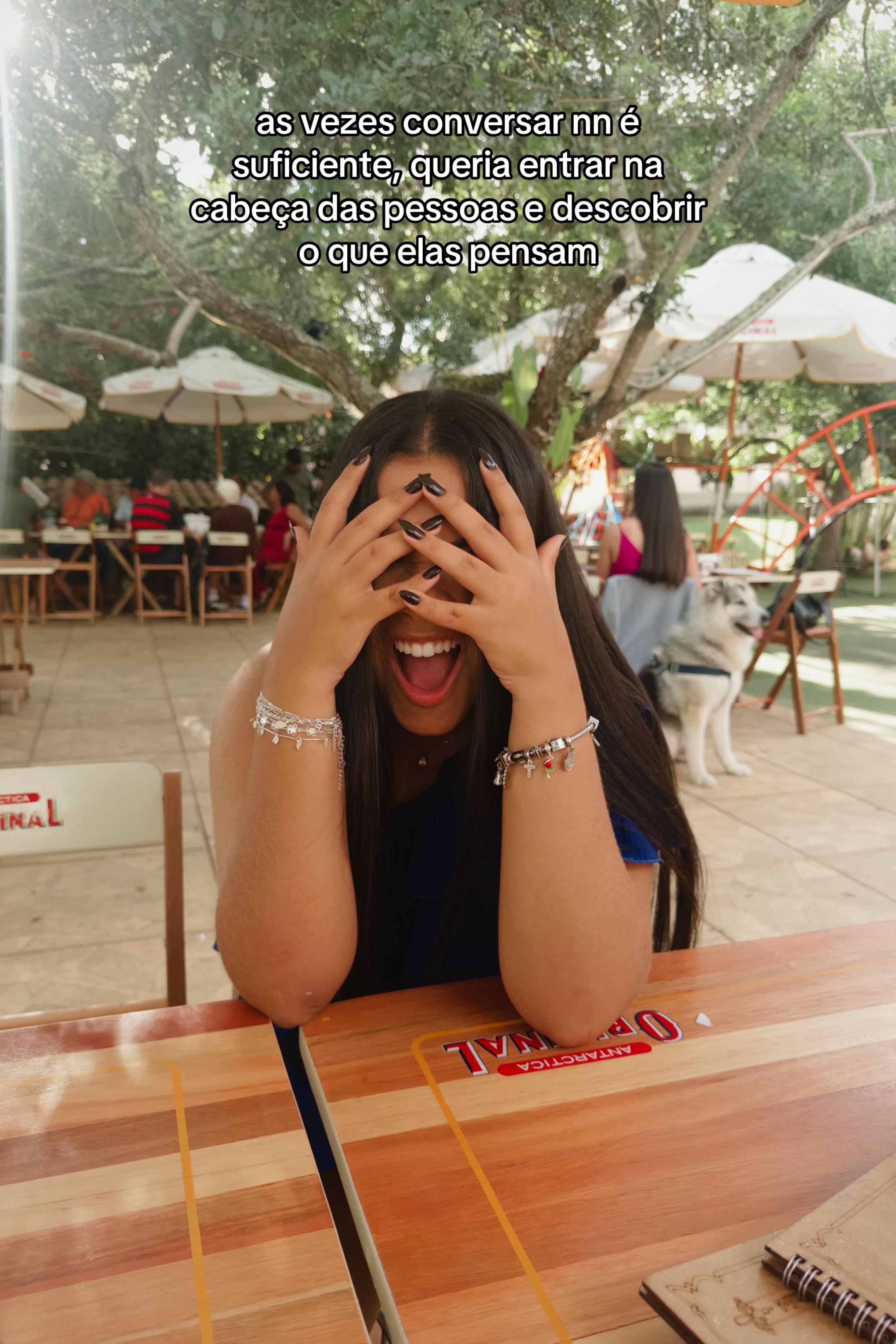 @Tha&iacute;s