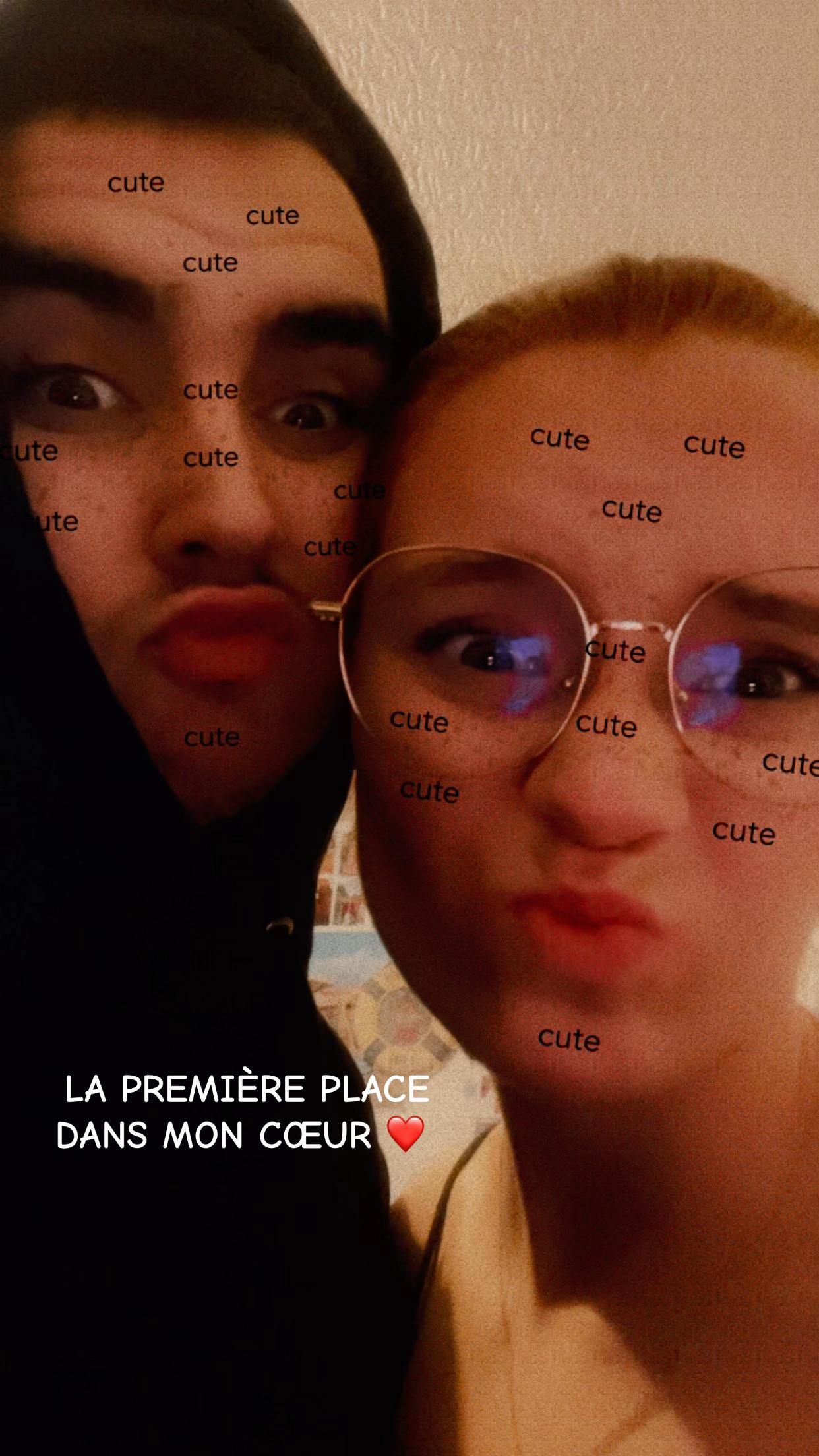 @𝒞𝒽𝒶𝓇𝓁ℴ𝓉𝓉ℯ 🤍
