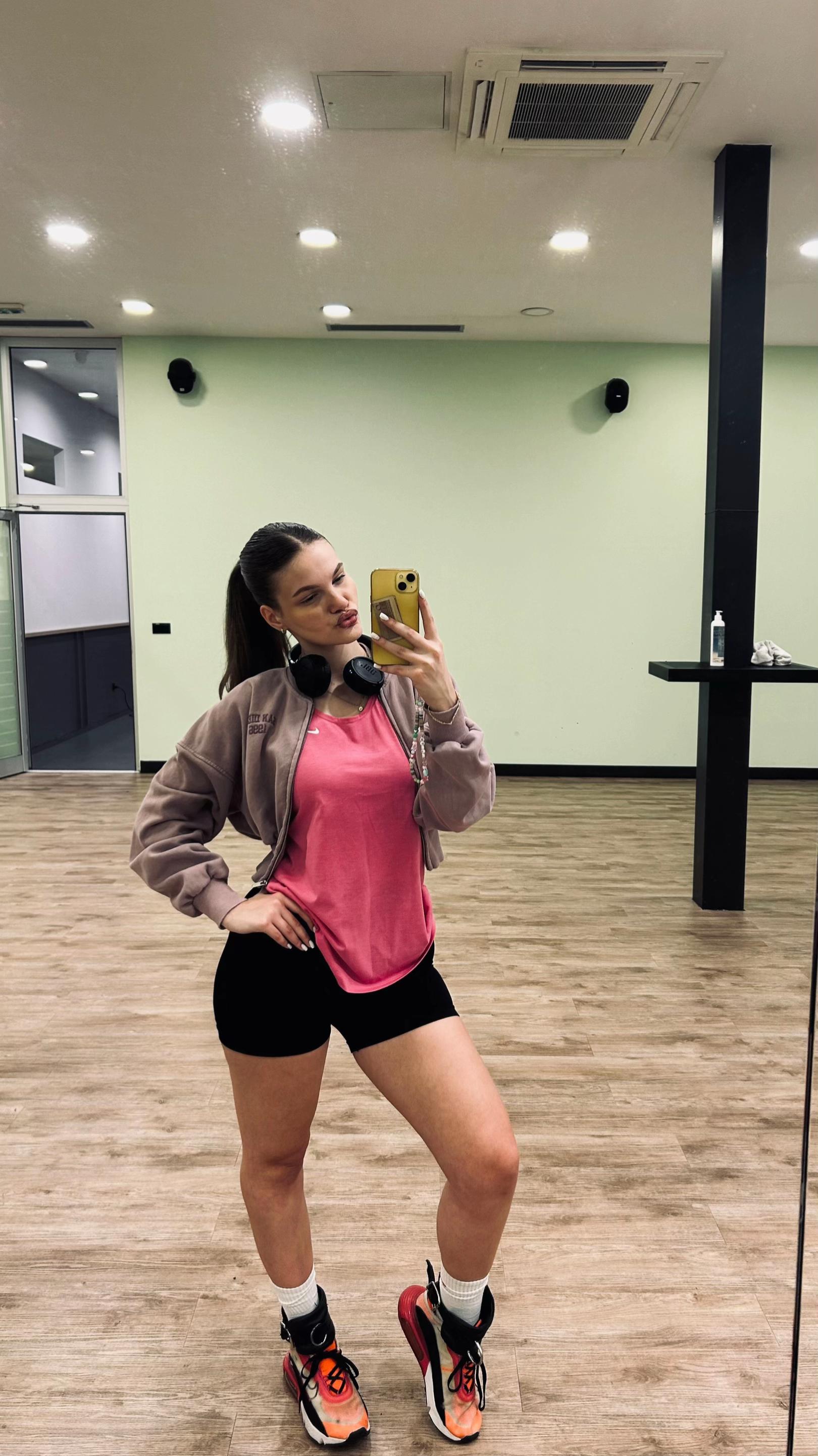 @Katarina
