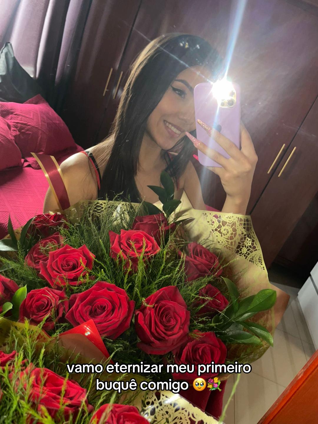 @Thayssa__